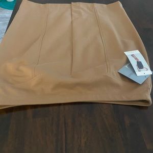 Ellen Tracy skirt in polyester/rayon/spandex